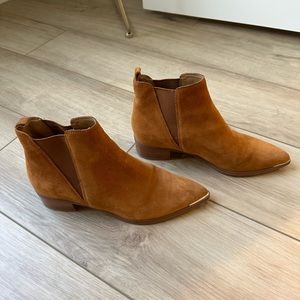 Marc Fischer size 7 brown suede booties